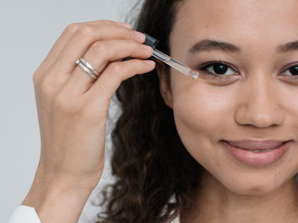 Anti-Aging: Dieses Hyaluron-Serum enthält einen 4-fachen Anti-Falten-Komplex