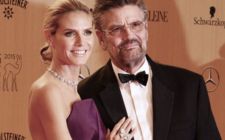 Heidi Klum und Günther Klum lächeln zusammen