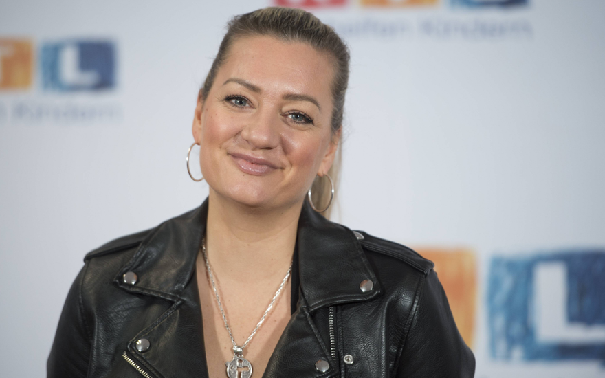 Juliette Schoppmann glücklich