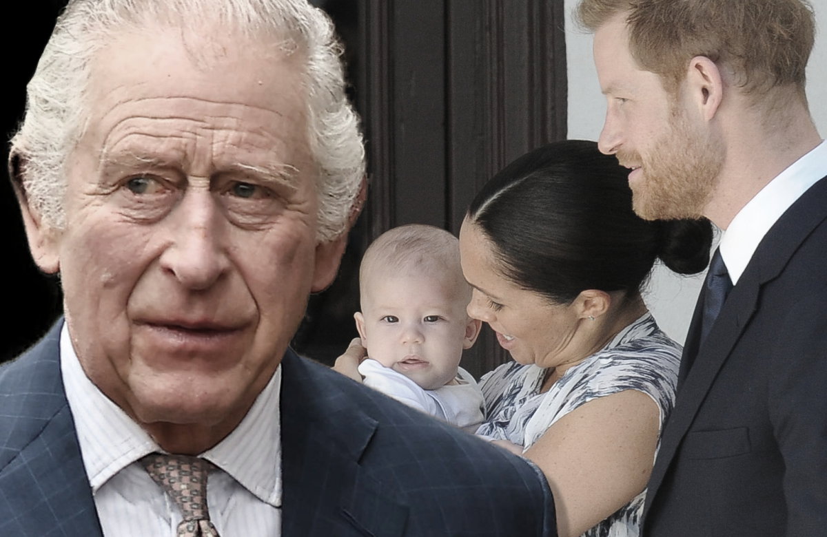 König Charles guckt skeptisch zur Seite, Prinz Harry und Herzogin Meghan gucken Archie an