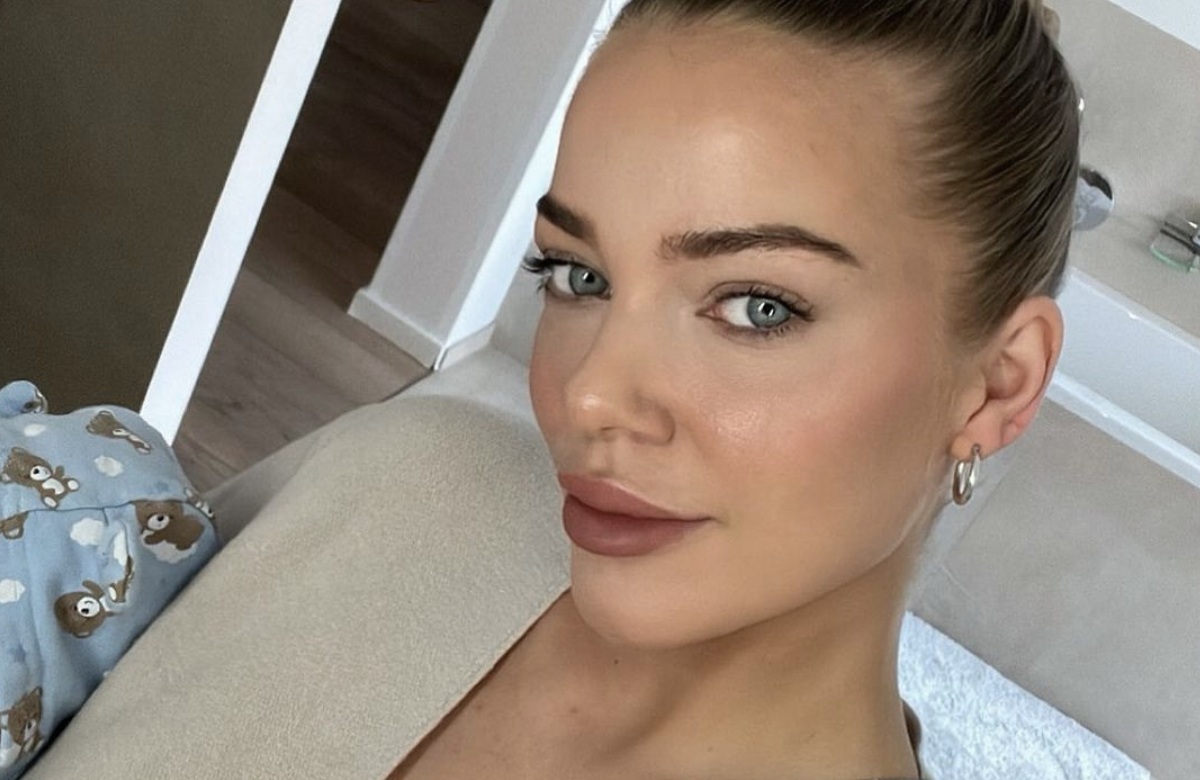 Laura Maria Rypa lächelt leicht