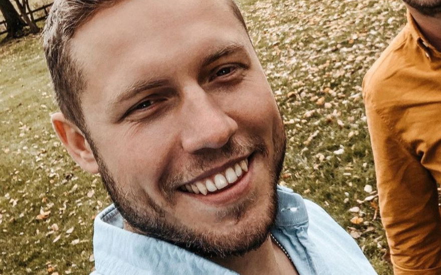 Patrick Romer lächelt in die Kamera