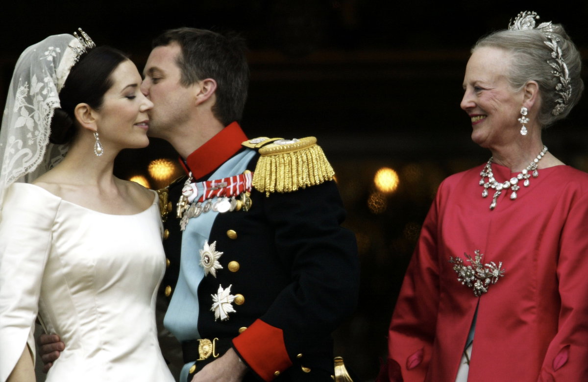 Prinzessin Mary, Prinz Frederik und Königin Margrethe bei ihrer Hochzeit in Copenhagen.