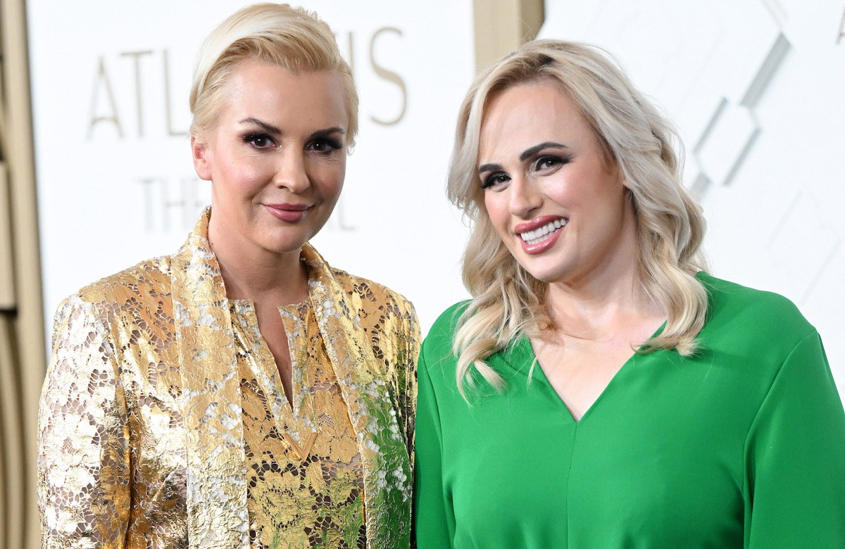 Rebel Wilson und Ramona Agruma red carpet