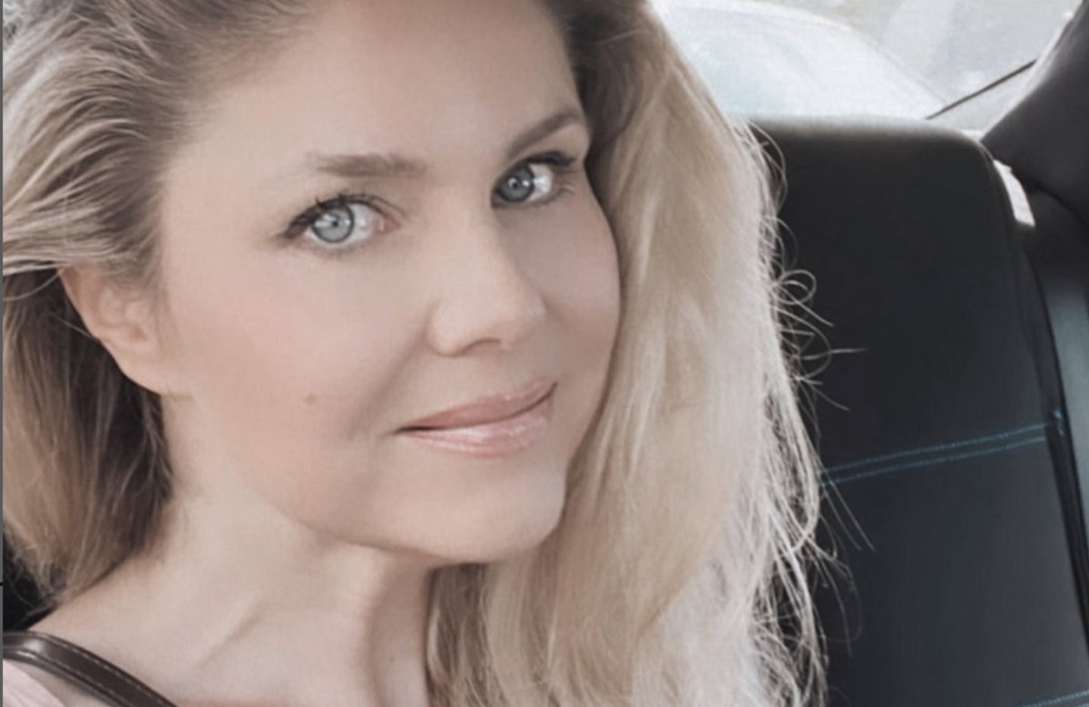 Yvonne Woelke lächelt