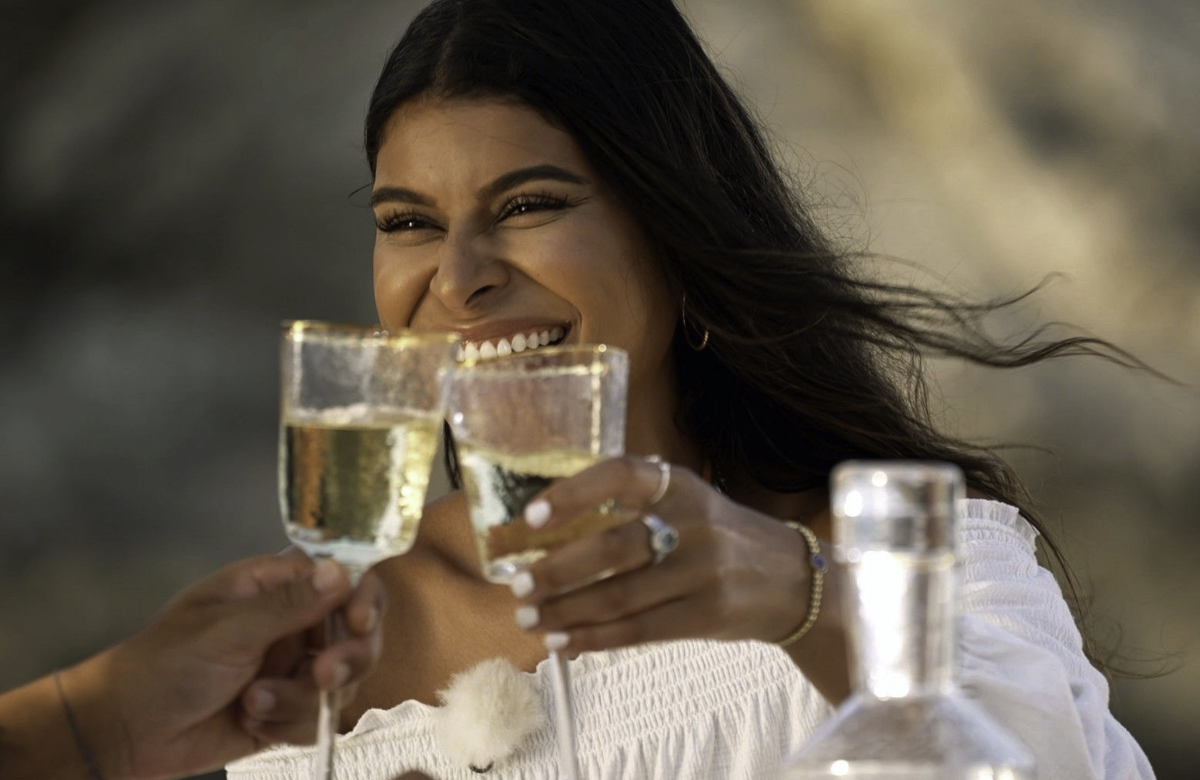 "Der Bachelor" 2023 - Folge 5 - Yolanda stößt an