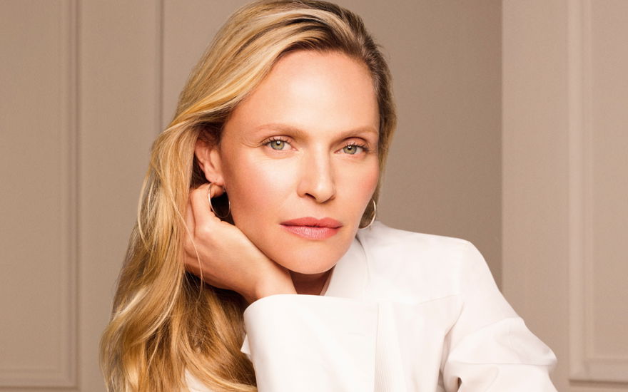 Beauty-Trend 2023: DIESES Produkt zaubert dir die gehypte Cloud Skin