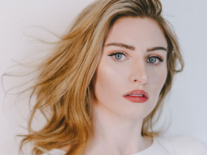 Anti-Aging: DAS sind die besten Ampullen für Frauen ab 40