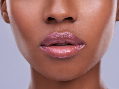 TikTok-Trend 2023: User lieben den "Lip Bloss"
