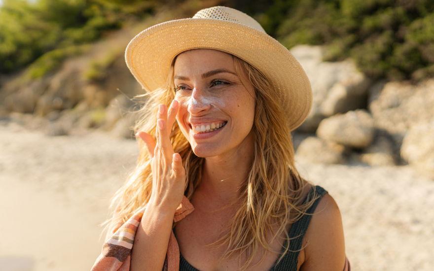 Laut User: DAS sind die 3 besten Sonnencremes bei unreiner Haut