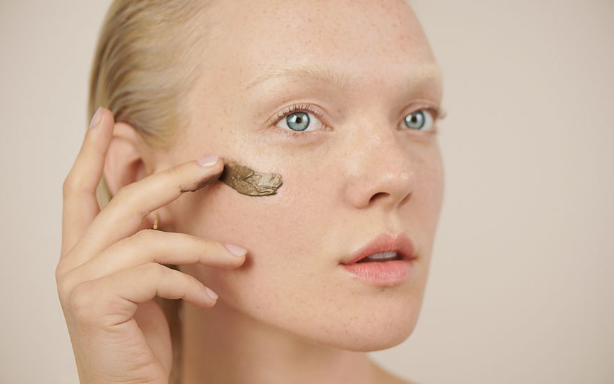 Laut Expertin: SO gut ist Manuka-Honig für deine Haut