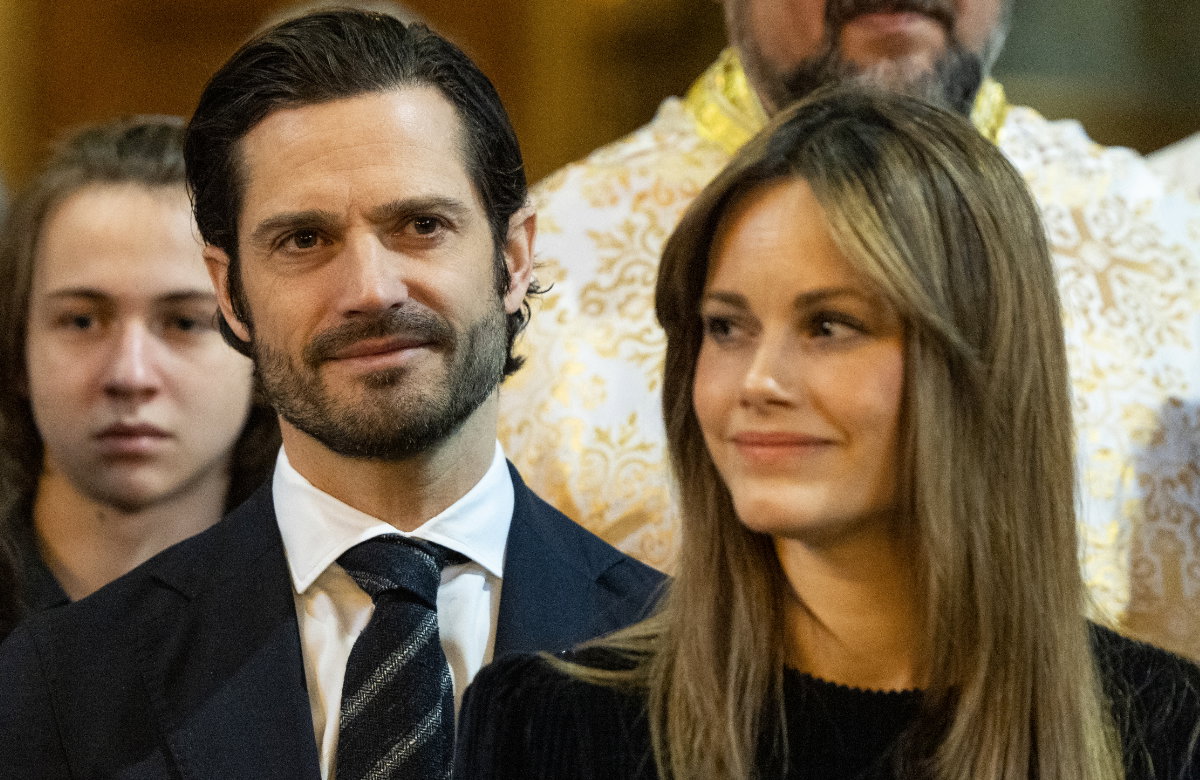 Prinz Carl Philip und Prinzessin Sofia von Schweden bei einem Gottesdienst.