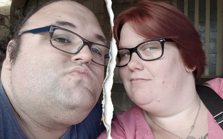 Schwiegertochter gesucht-Ingo und Annika mit Riss tragen Brille Selfie
