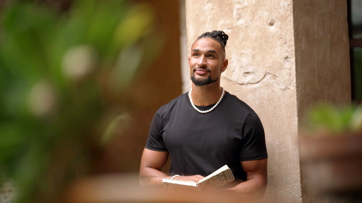 "Der Bachelor" 2023: Folge 8 - David Jackson nachdenklich