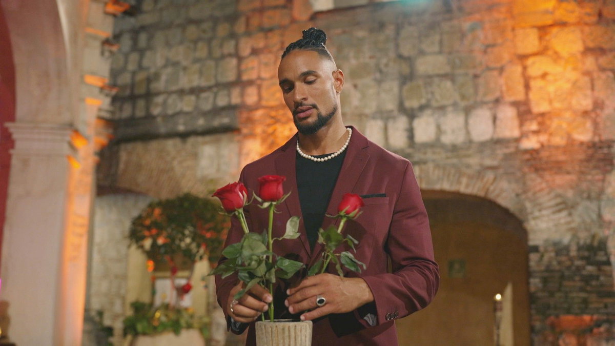 "Der Bachelor" 2023 - Folge 8 - David Jackson mit den letzten vier Rosen
