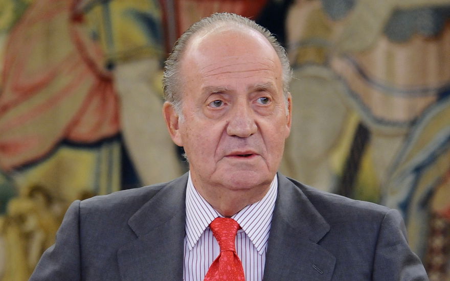 Spaniens Ex-König Juan Carlos guckt streng