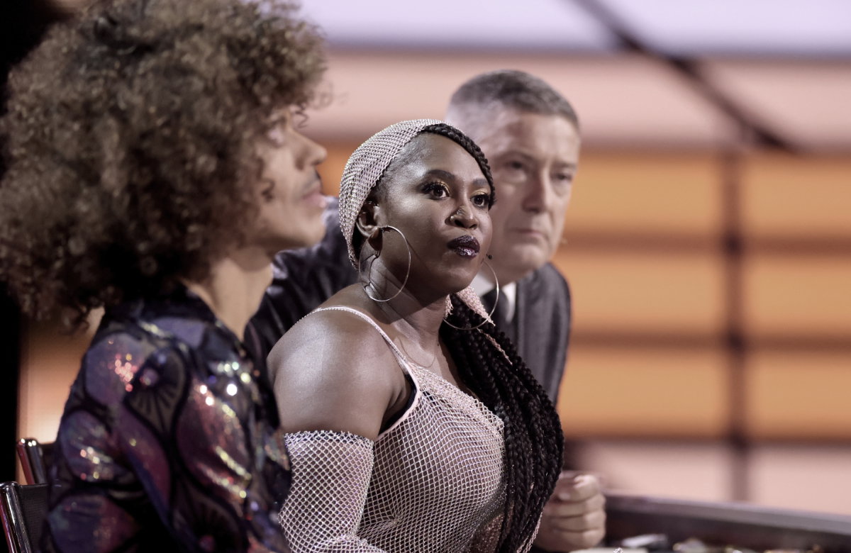 Jorge Gonzalez, Motsi Mabuse und Joachim Llambi gucken bei "Let's Dance" ernst