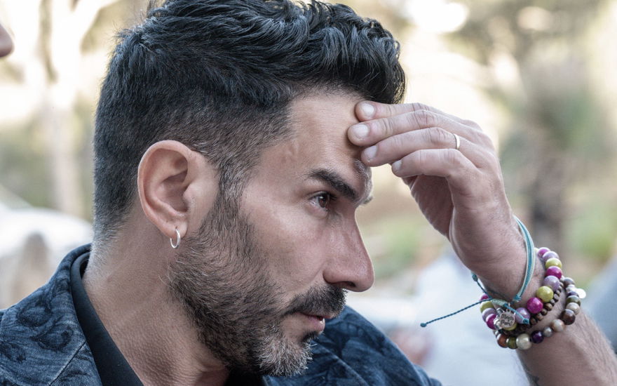 Marc Terenzi fässt sich an den Kopf