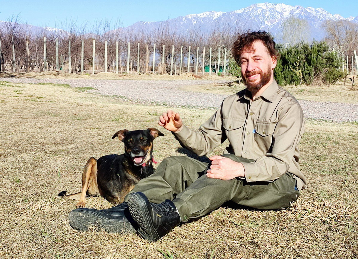 "Bauer sucht Frau International" 2023: Ezequiel mit Hund