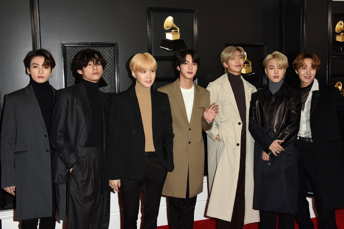 BTS auf dem roten Teppich bei den Grammys