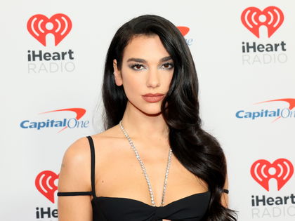 Mascara: SO schminkst du "Spider Leg Lashes" a lá Dua Lipa