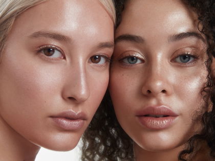 Make-up-Trend 2023: Flüssiger Highlighter sorgt für den Super-Sommer-Glow