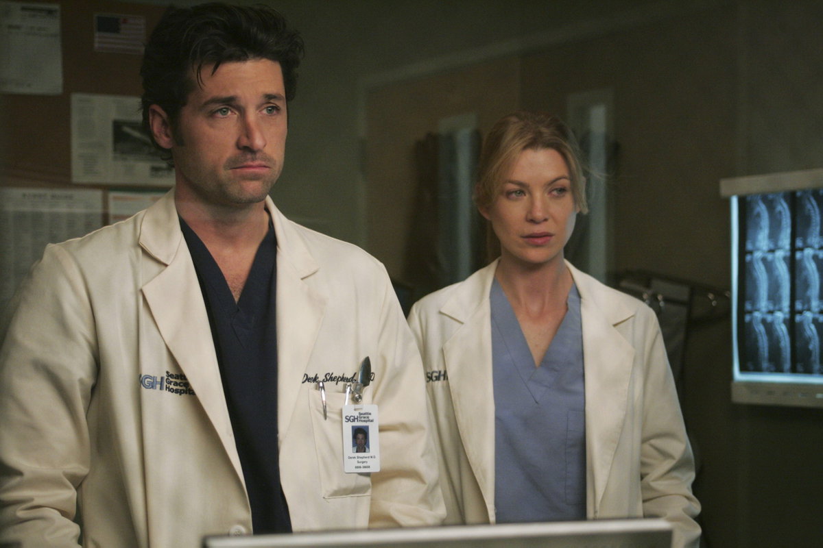 "Grey's Anatomy"-Derek und Meredith stehen nebeneinander