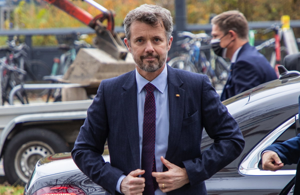 Kronprinz Frederik von Dänemark auf dem Weg zu einem Termin.