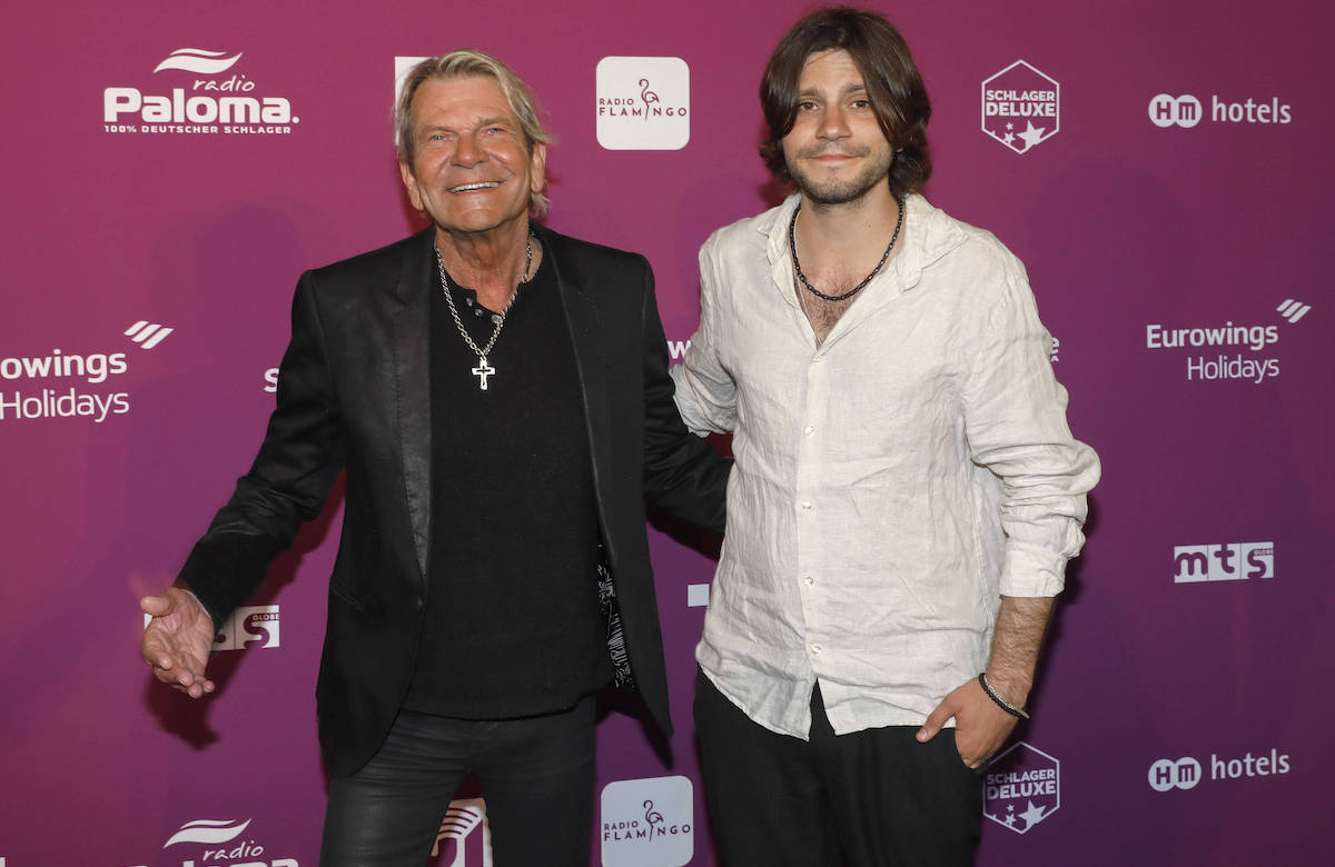 Matthias Reim und Julian Reim bei Schlagersterne Mallorca Pressewand