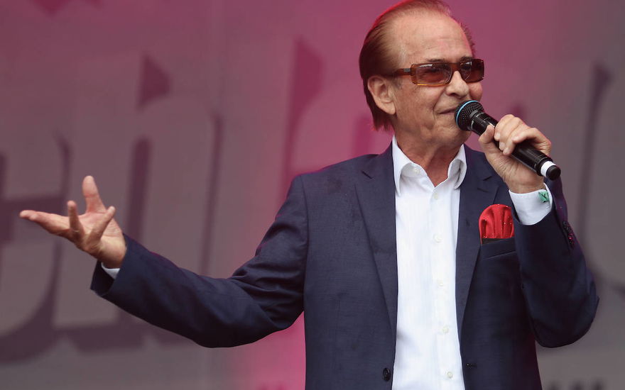 Michael Holm singt