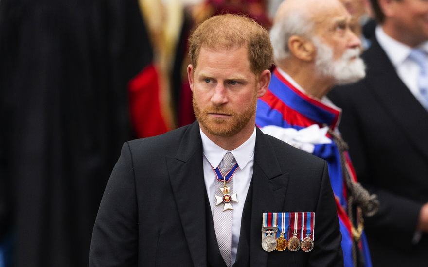 Prinz Harry bei der Krönung.