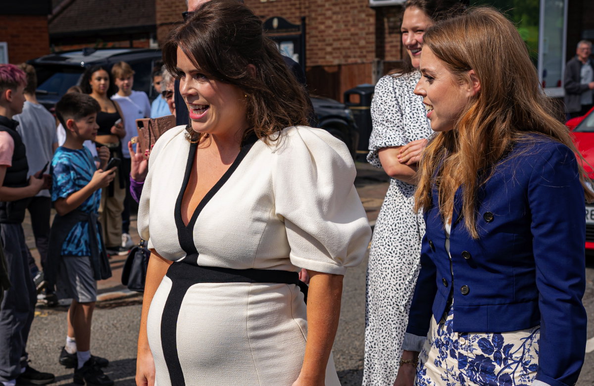Prinzessin Eugenie und ihre Schwester Prinzessin Beatrice einen tag nach der Krönung.
