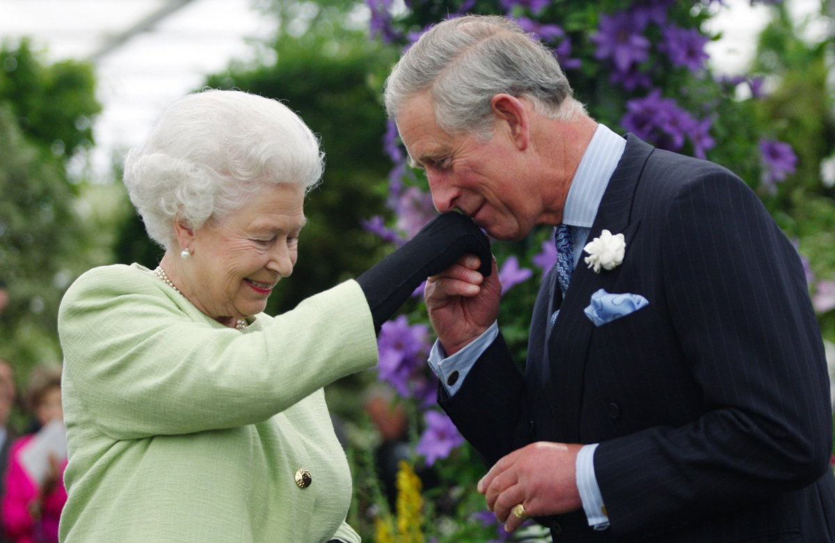 Queen Elizabeth II. und König Charles III.