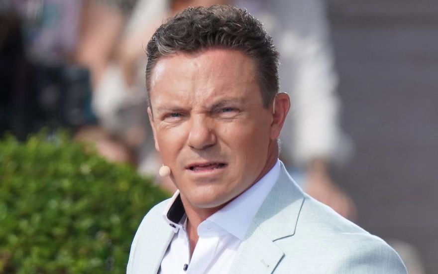 Stefan Mross guckt empört