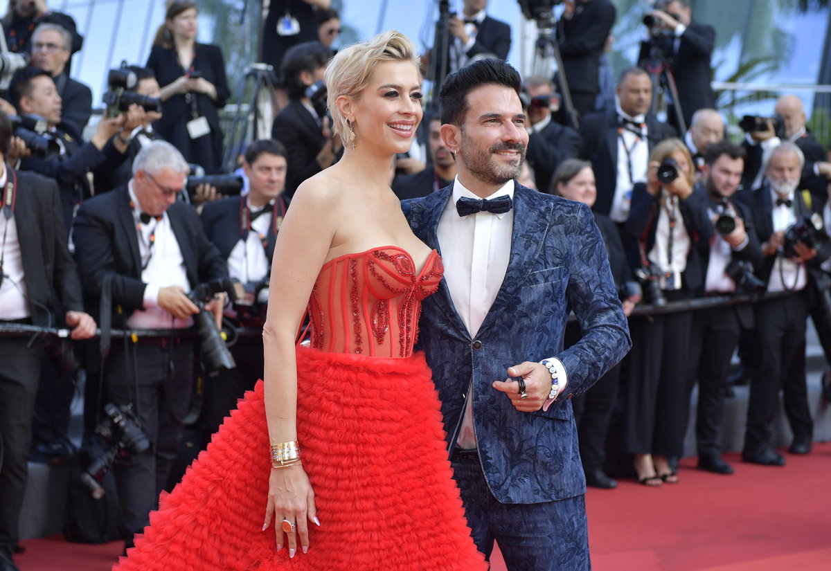 Verena Kerth im roten Kleid und Marc Terenzi im Anzug auf dem roten Teppich in Cannes