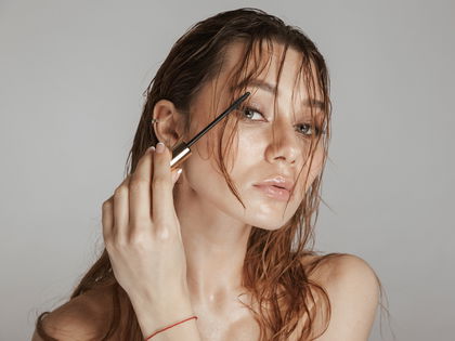 Mascara: Dieser Top Coat macht jede Wimperntusche wasserfest