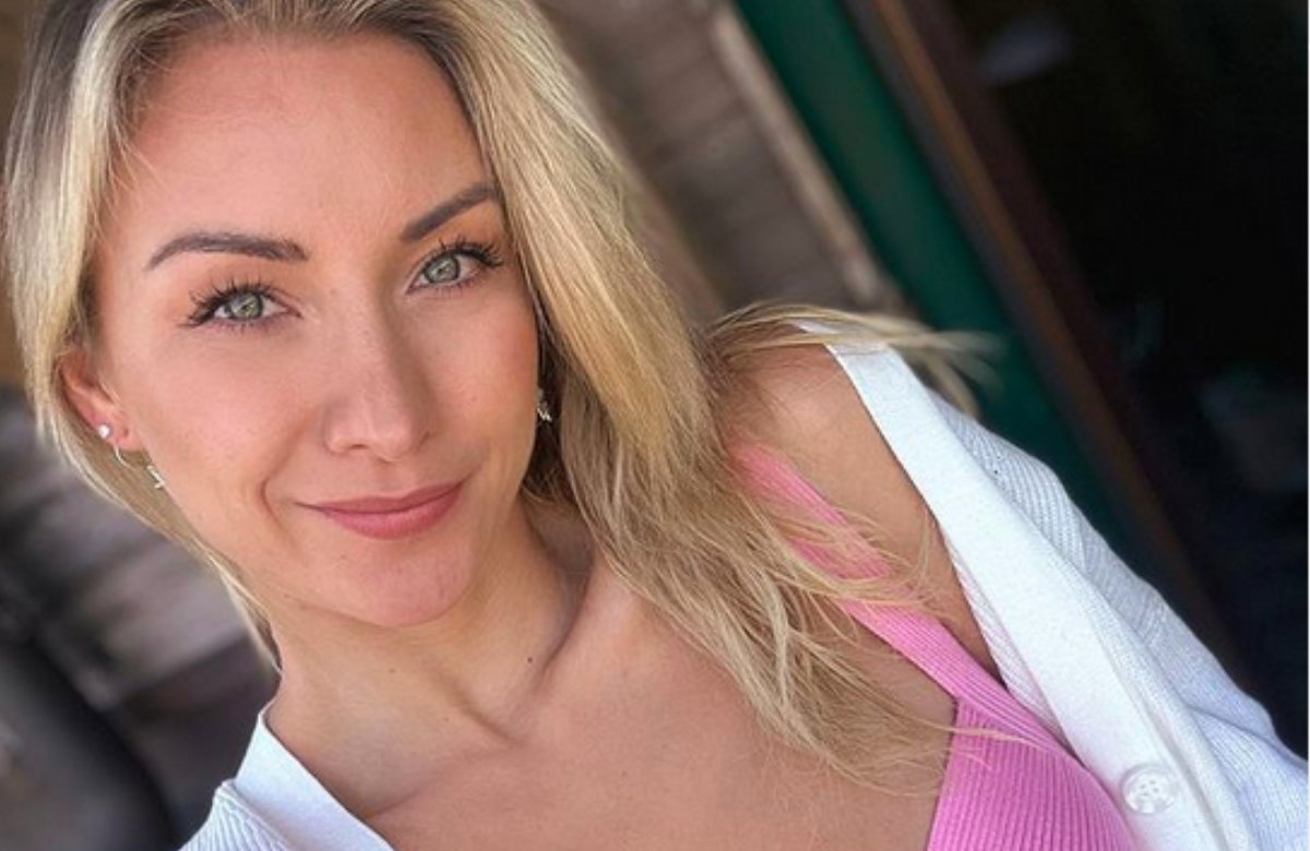 Anna-Carina Woitschack lächelt