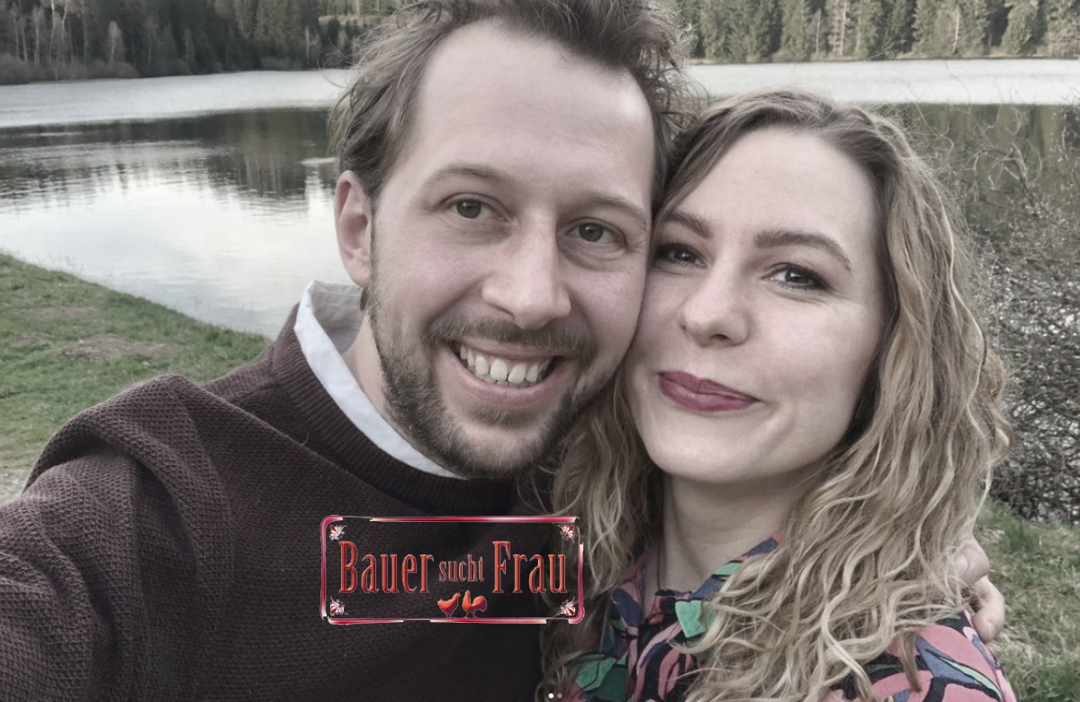 "Bauer sucht Frau"-Paar Arne und Antje glücklich - mit Logo
