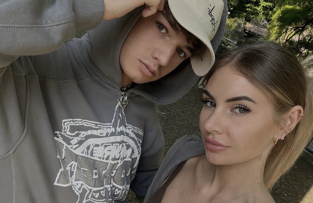 Yasmin Vogt und Garry Secret gucken ernst