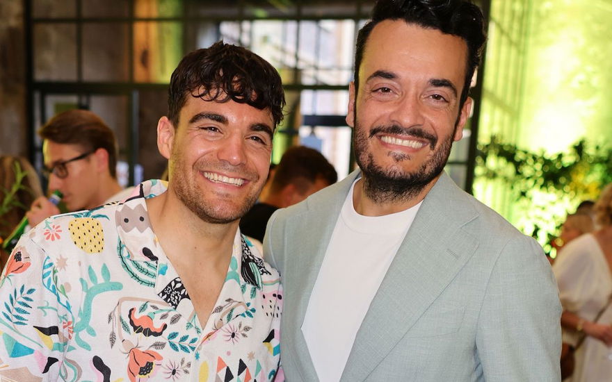 Giovanni Zarrella und Bruder Stefano Zarrella lachen beide