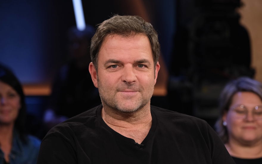 Martin Rütter guckt ernst