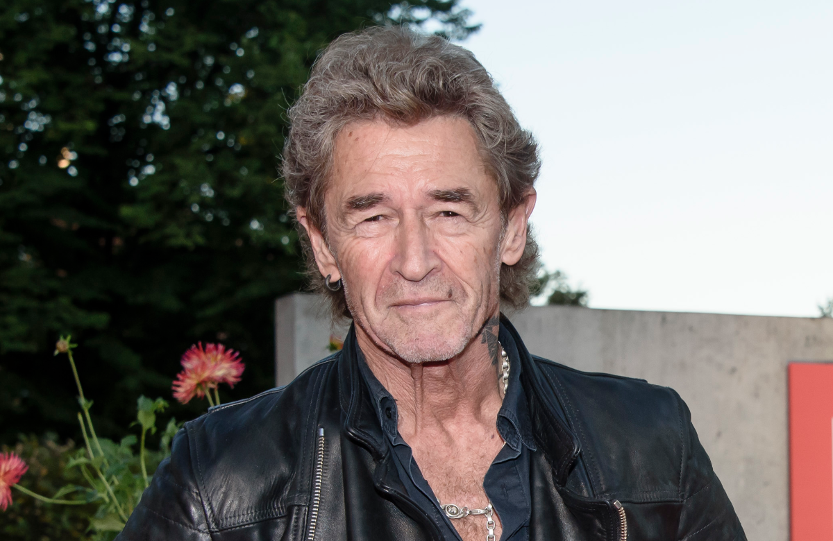 Peter Maffay lächelt leicht