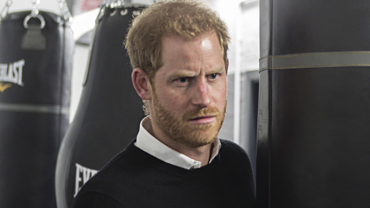Prinz Harry macht ein wütendes Gesicht