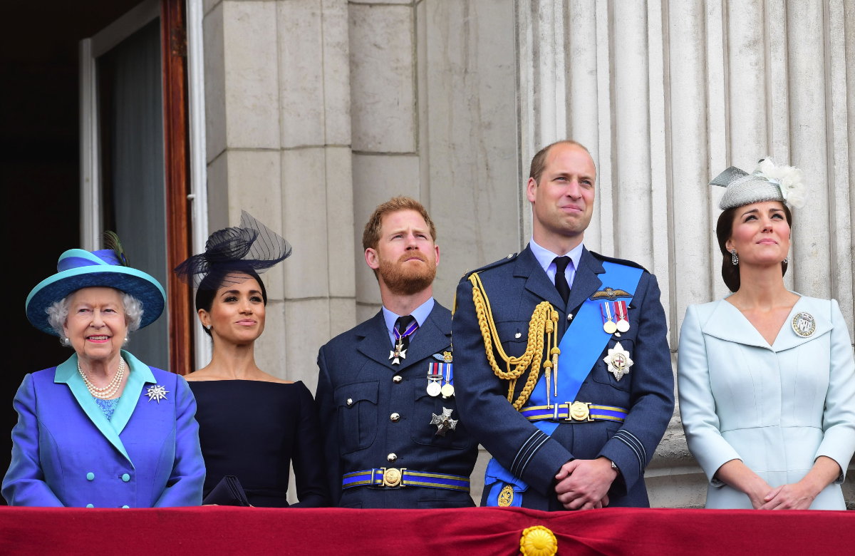 Prinz Harry und Herzogin Meghan mit Queen Elizabeth II., Prinz William und Prinzessin Kate bei "Trooping The Colour".