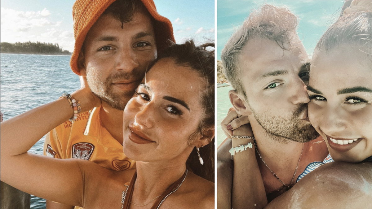 Sarah Engels und Julian Engels machen Urlaubsfotos im Wasser