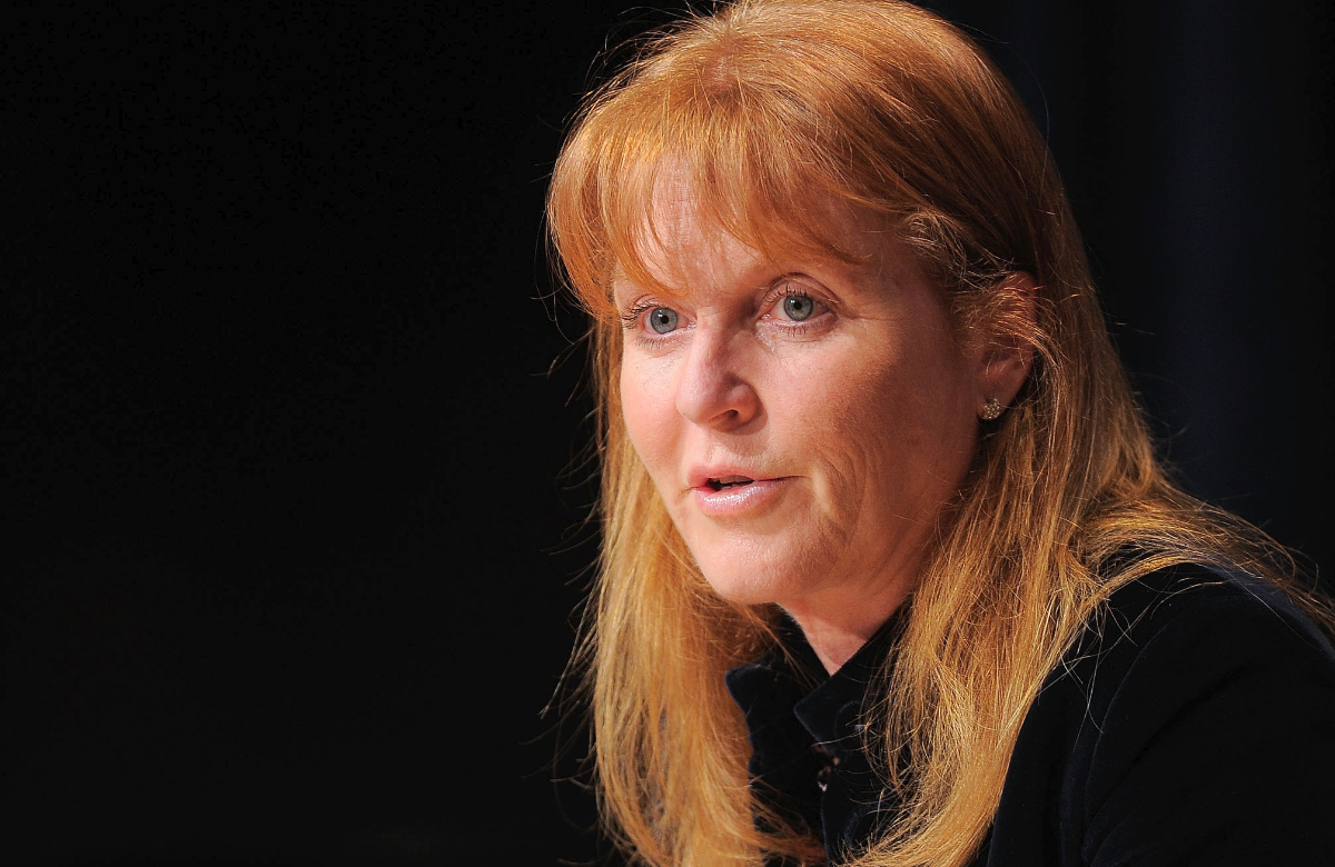 Sarah Ferguson guckt ernst