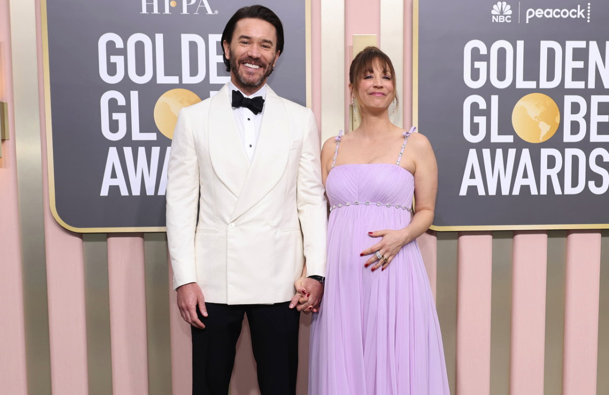 Kaley Cuoco und Tom Pelphrey bei den Golden Globes, 2022.
