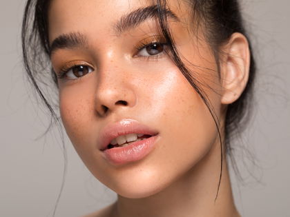Anti-Aging: Diese 8-Euro-Vitamin-Creme aus der Drogerie ist ein wahrer 3-in-1-Glow-Booster