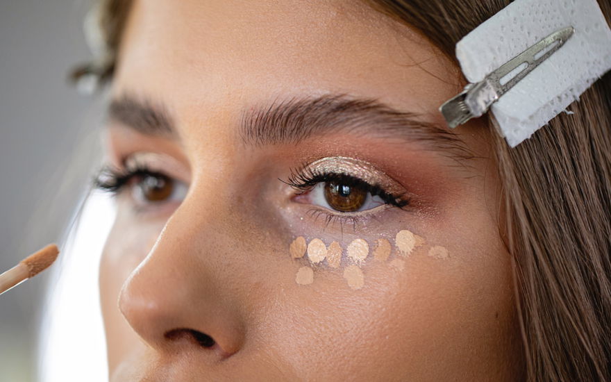 TikTok-Trend 2023: "Ombré Concealer" ist der Wundertrick gegen müde Augen