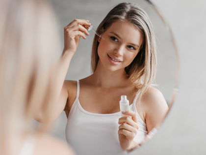 Unreine Haut: DIESES Serum mindert das Erscheinungsbild von Poren & Akne-Narben